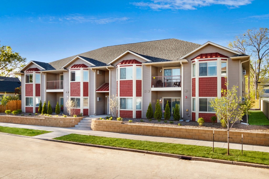 1027greenbaystreetview Roush Rentals